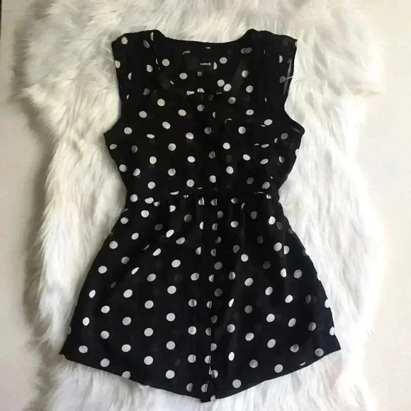 Hurley Tops - ✨ Hurley Black & White Polka Dot Tank